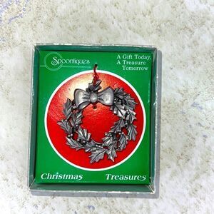 Spoontiques Vintage Wreath Ornament New!